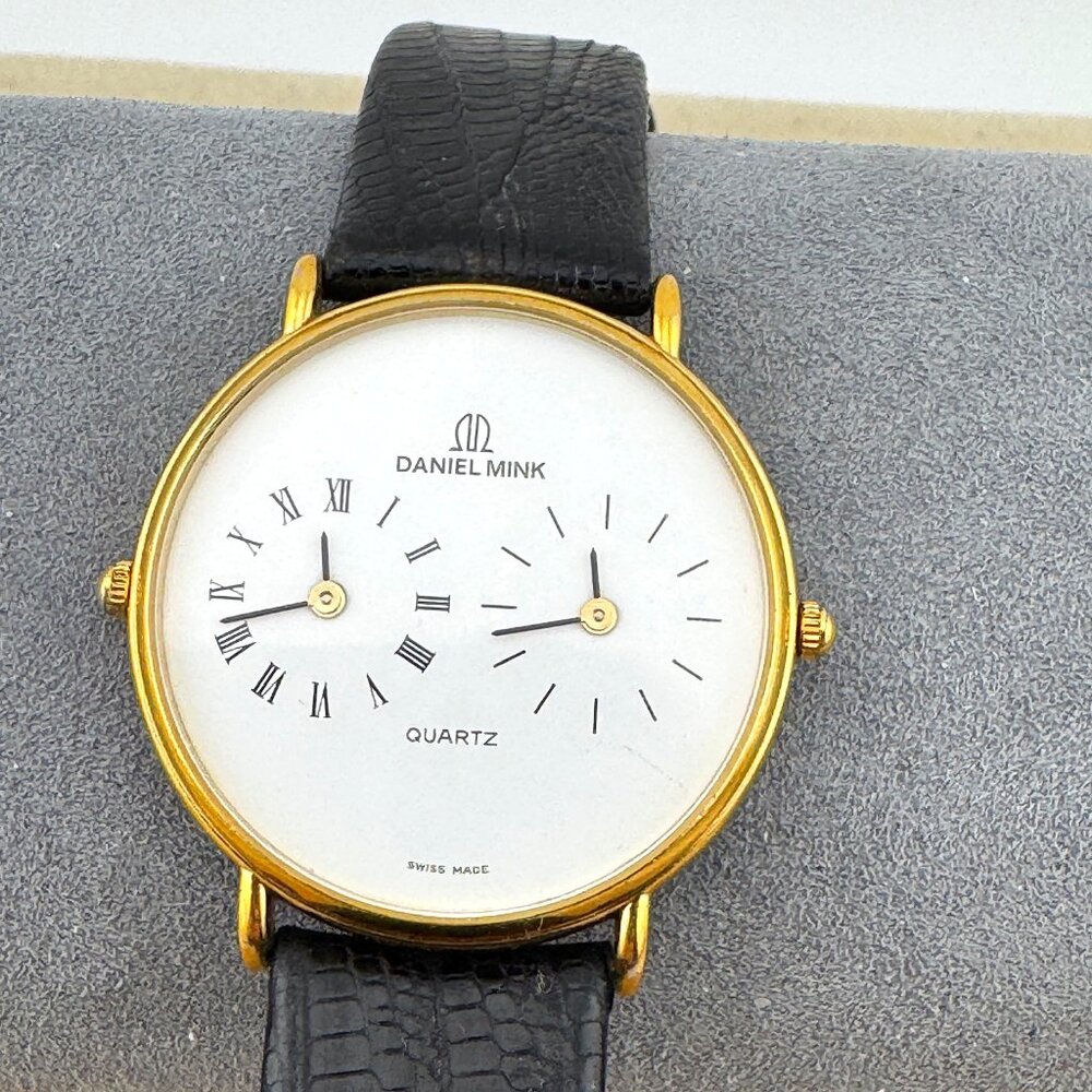 Vintage Stunning Daniel Mink Dual Time Swiss Made Watch a thin 5.5MM